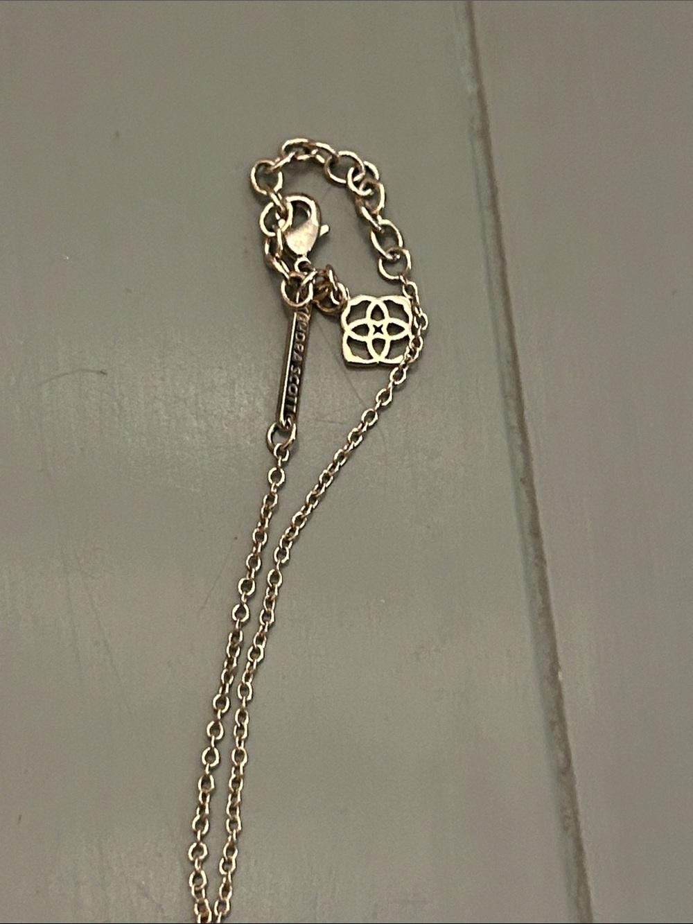Kendra Scott Elisa Necklace with Green Pendant - Picture 5 of 5